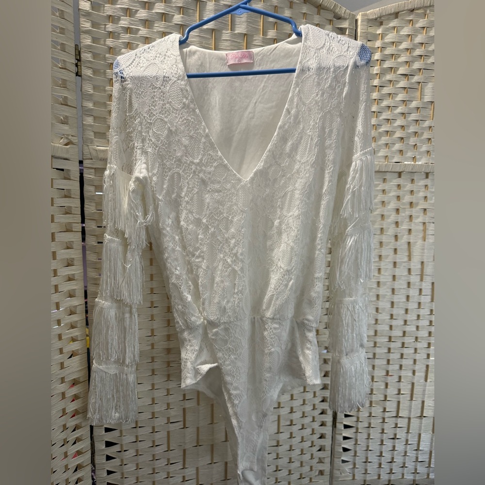 Pink Lily Meet Me On Broadway Ivory Fringe Sleeve Lace Long Sleeve Bodysuit- S